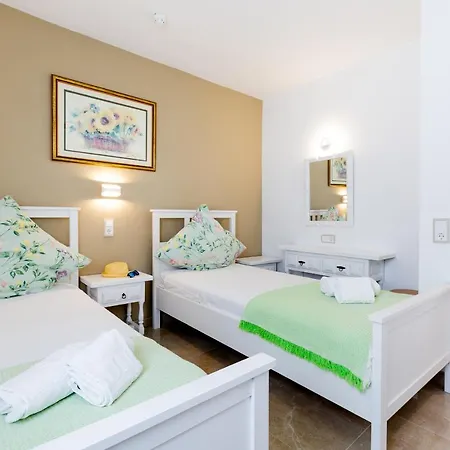 Floritas 23 Terrace And Swimming Pool Appartement *