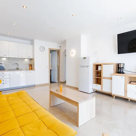 아파트 Floritas 23 Terrace And Swimming Pool 플라야데라스아메리카스