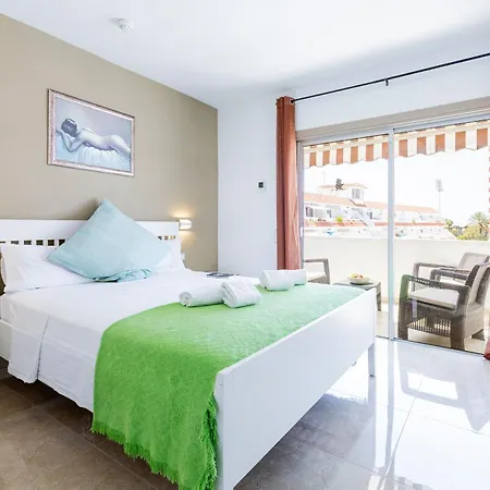 Floritas 23 Terrace And Swimming Pool 플라야데라스아메리카스