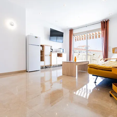 Floritas 23 Terrace And Swimming Pool 아파트